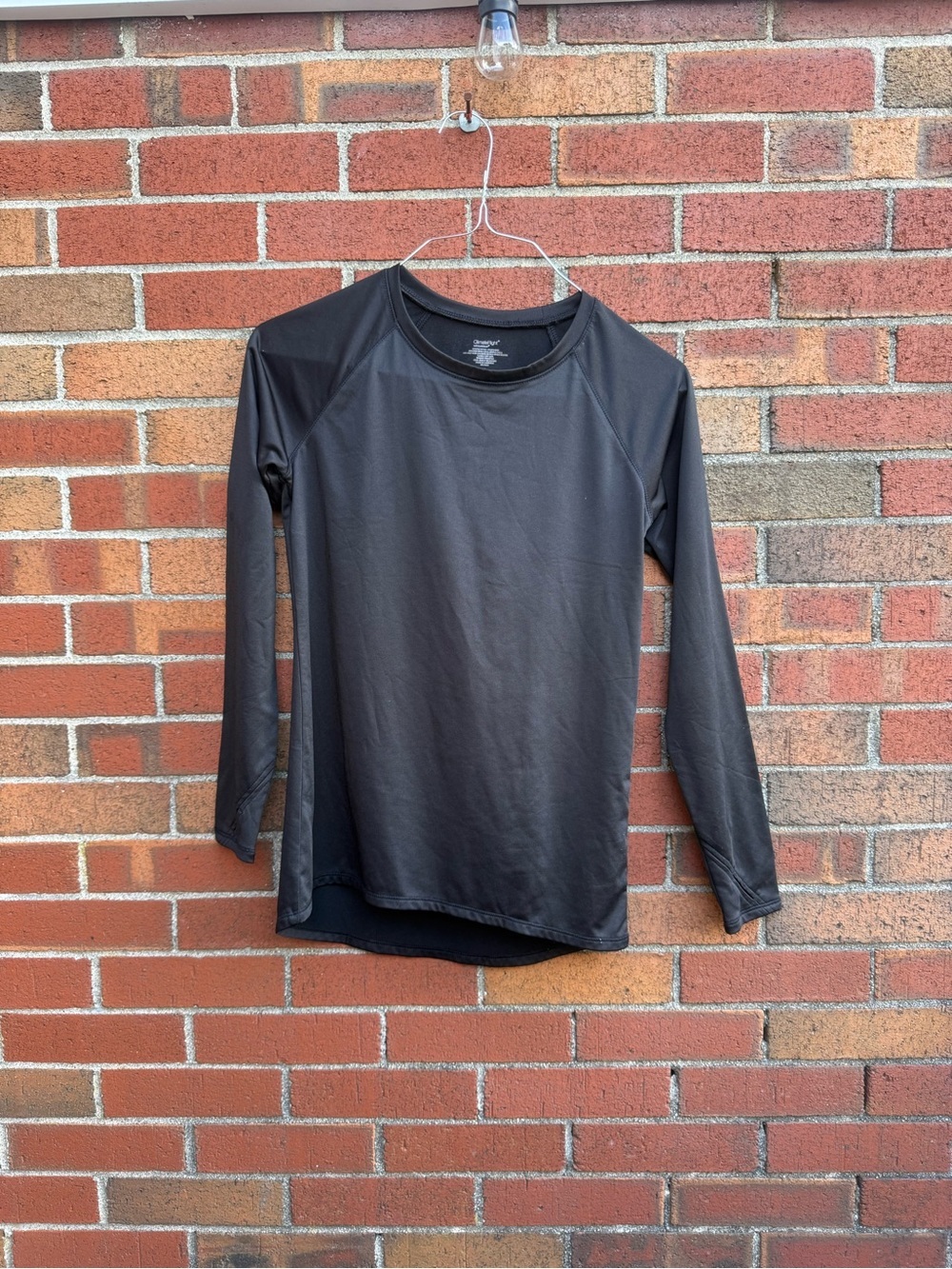 ClimateRight by Cuddl Duds Black Thumb Hole Activewear Top Size Small